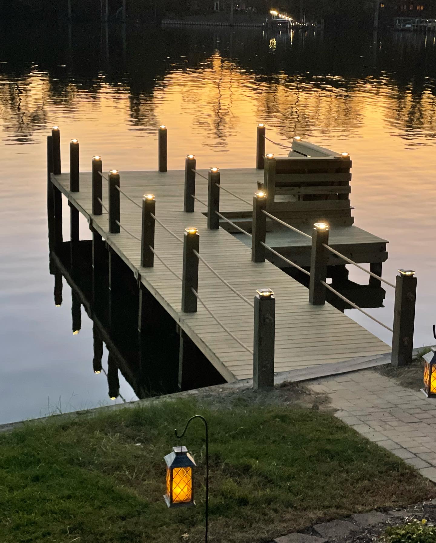 Pier steps with aluminum handrail